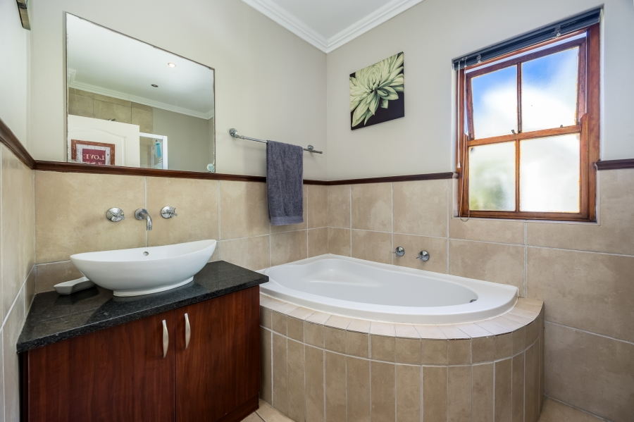 3 Bedroom Property for Sale in Vierlanden Western Cape